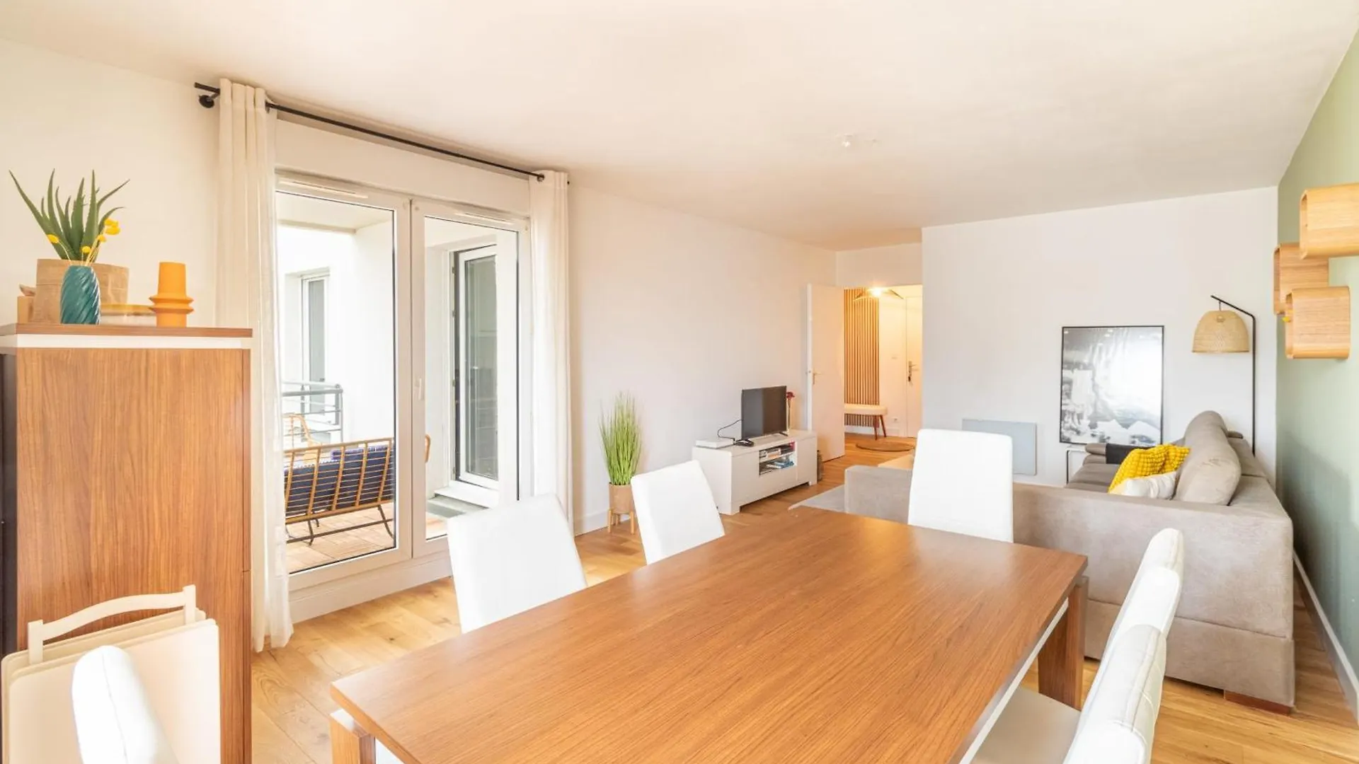 Nice Apartment Of 75 M2 With Terrace In Тулуза Франция
