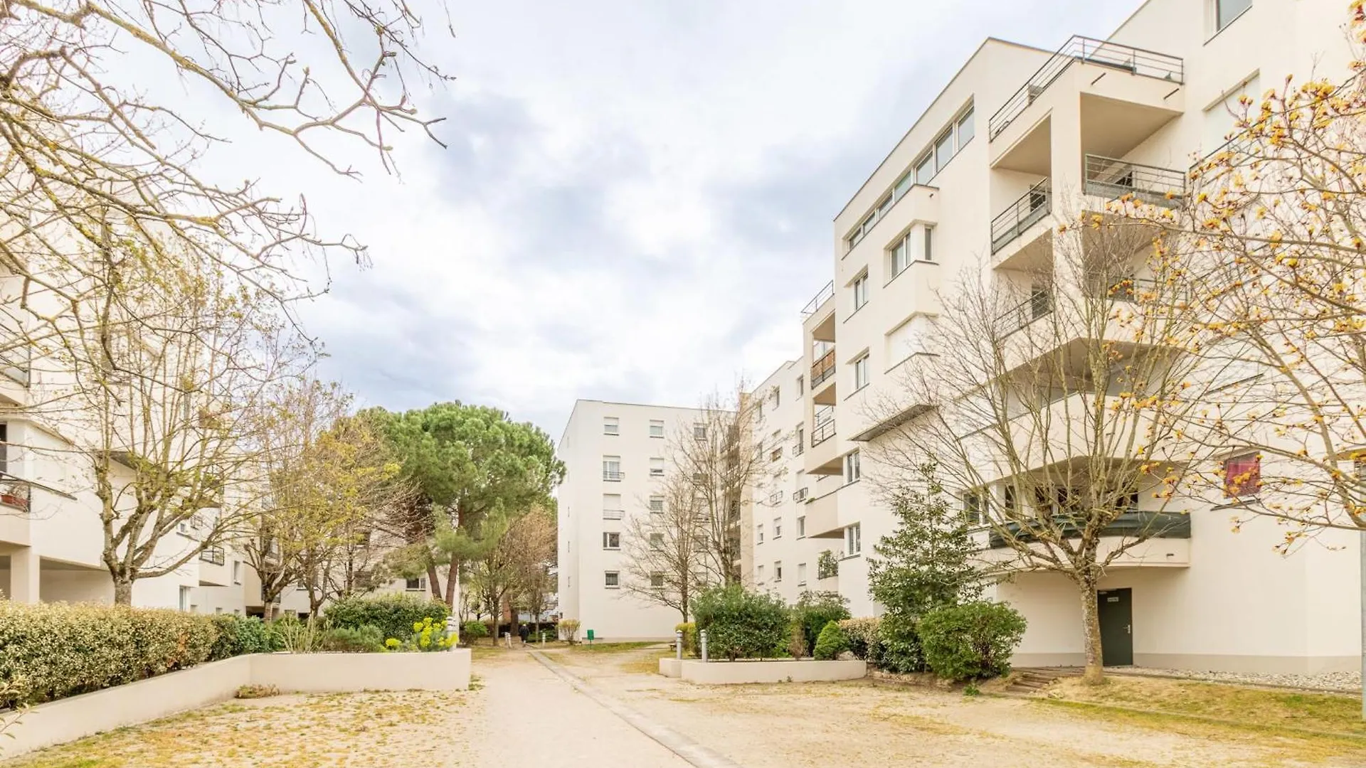 Nice Apartment Of 75 M2 With Terrace In Toulouse
